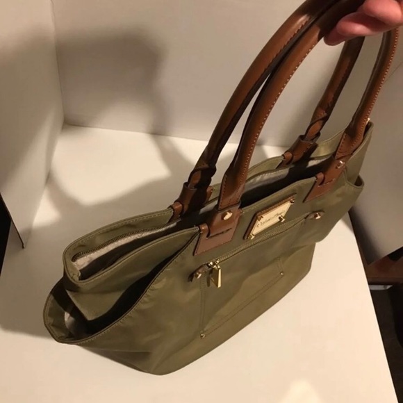 Calvin Klein Purse - Picture 2 of 9